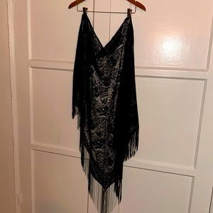 Lace Shawl Black with Fringe